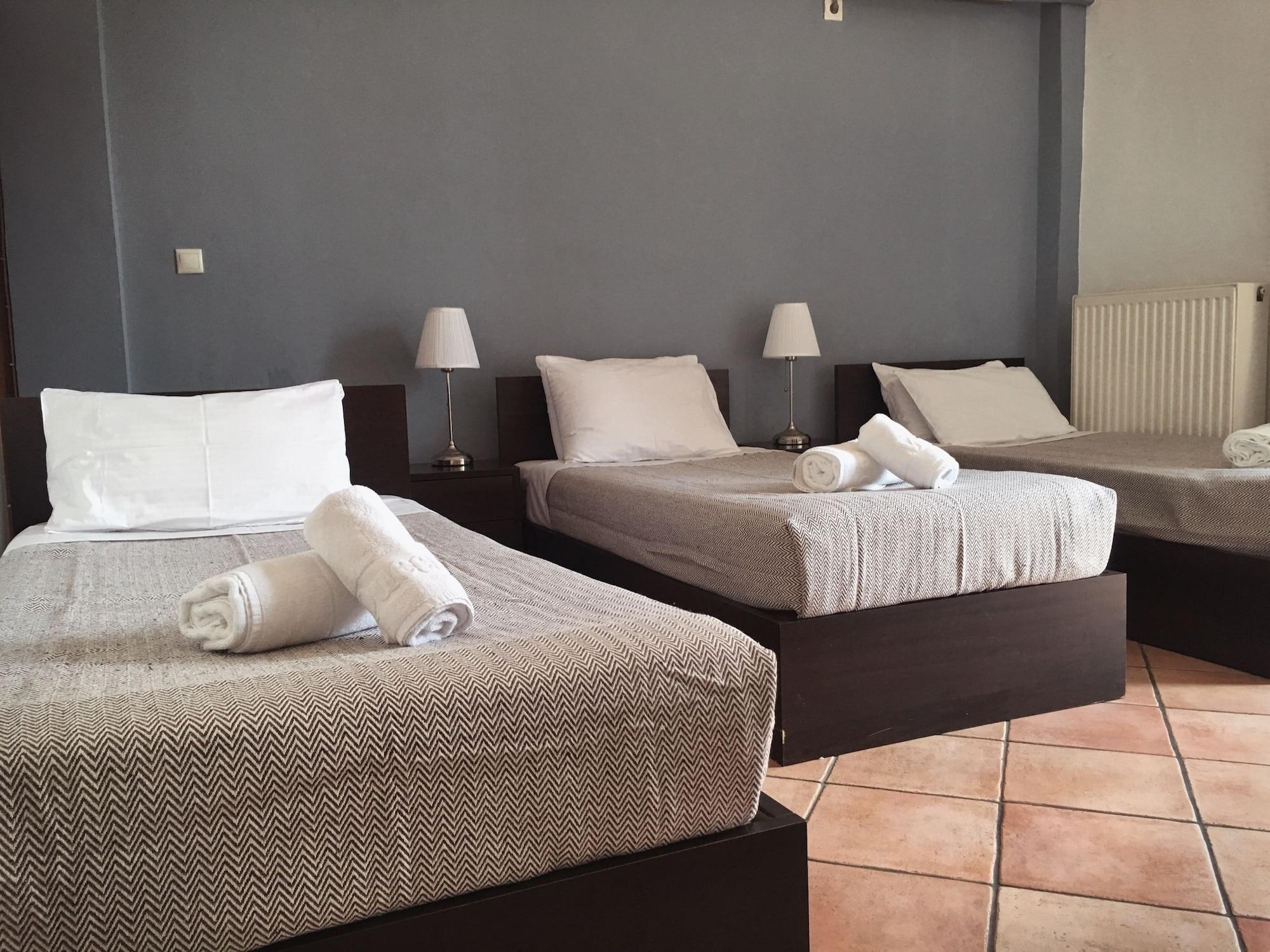 Mc Queen Rooms & Apartments Atene Esterno foto