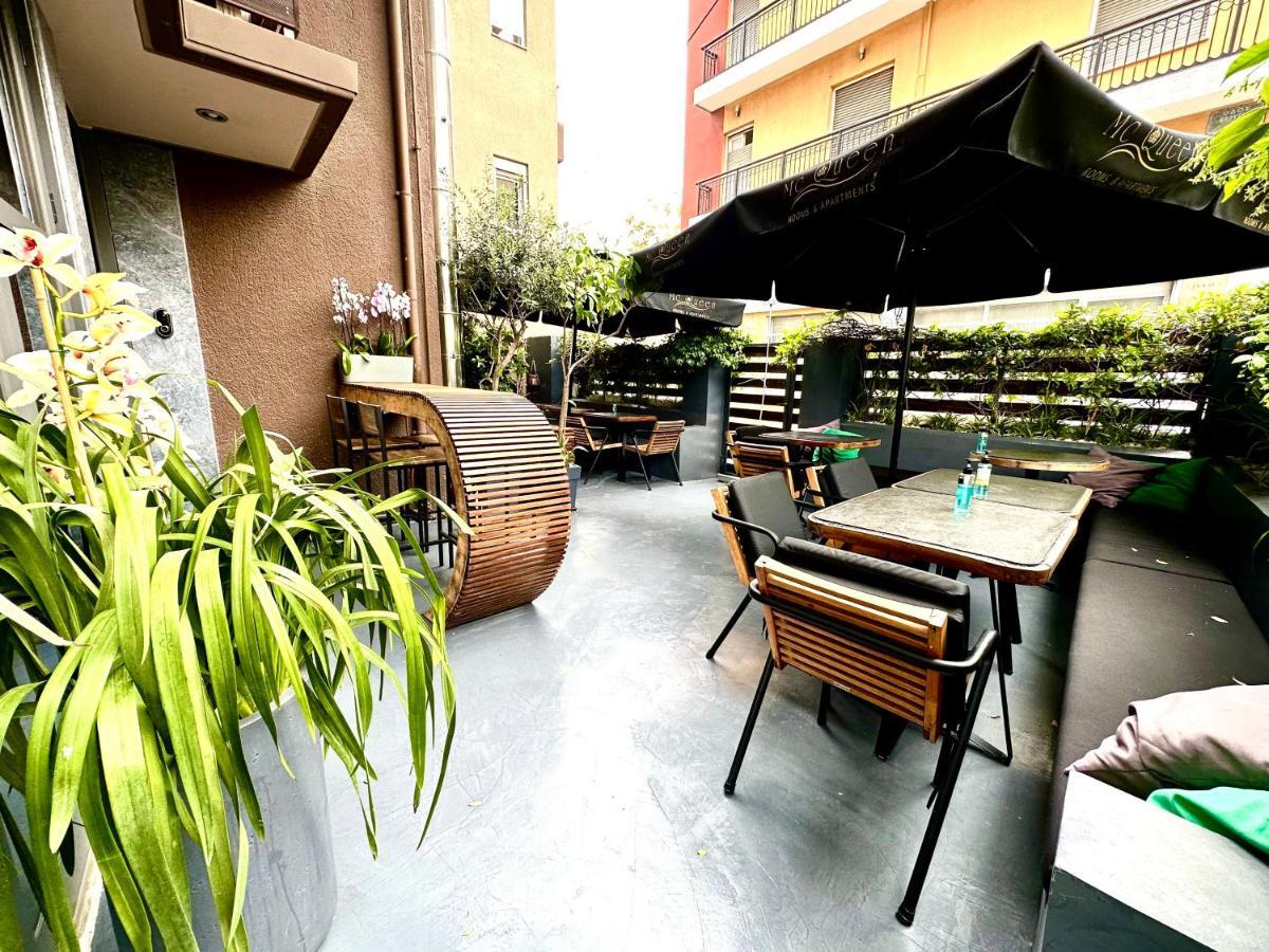 Mc Queen Rooms & Apartments Atene Esterno foto