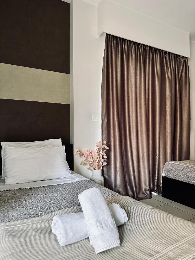 Mc Queen Rooms & Apartments Atene Esterno foto