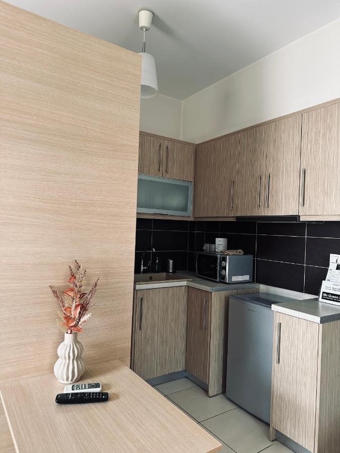 Mc Queen Rooms & Apartments Atene Esterno foto
