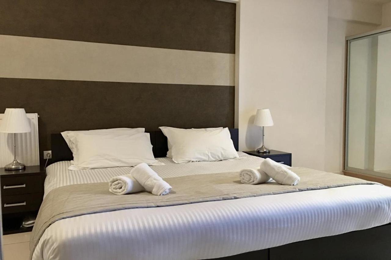 Mc Queen Rooms & Apartments Atene Esterno foto