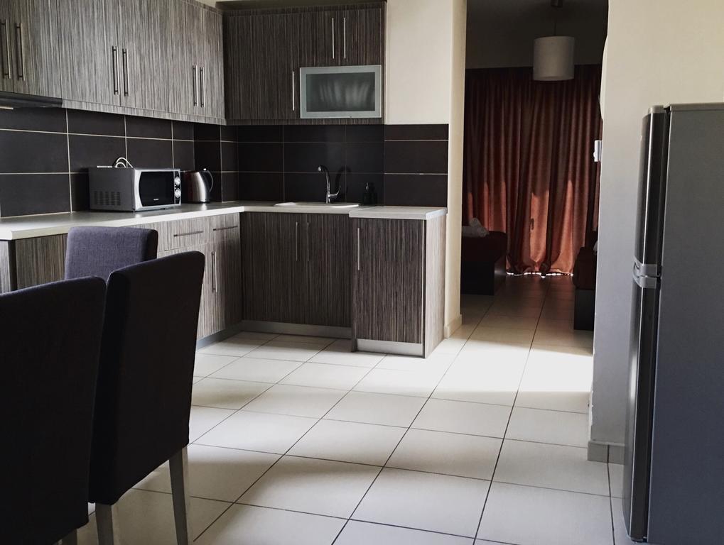 Mc Queen Rooms & Apartments Atene Esterno foto