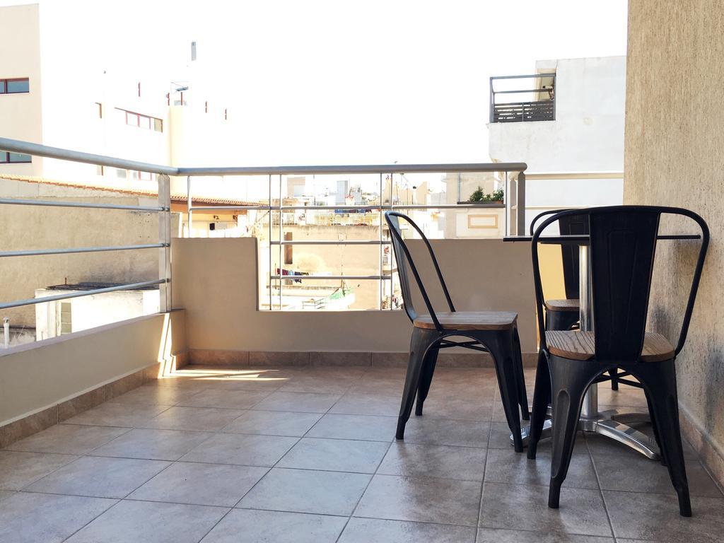 Mc Queen Rooms & Apartments Atene Esterno foto