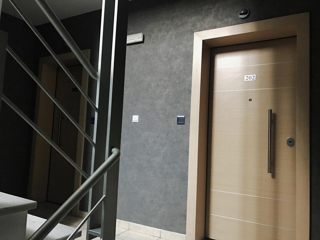 Mc Queen Rooms & Apartments Atene Esterno foto